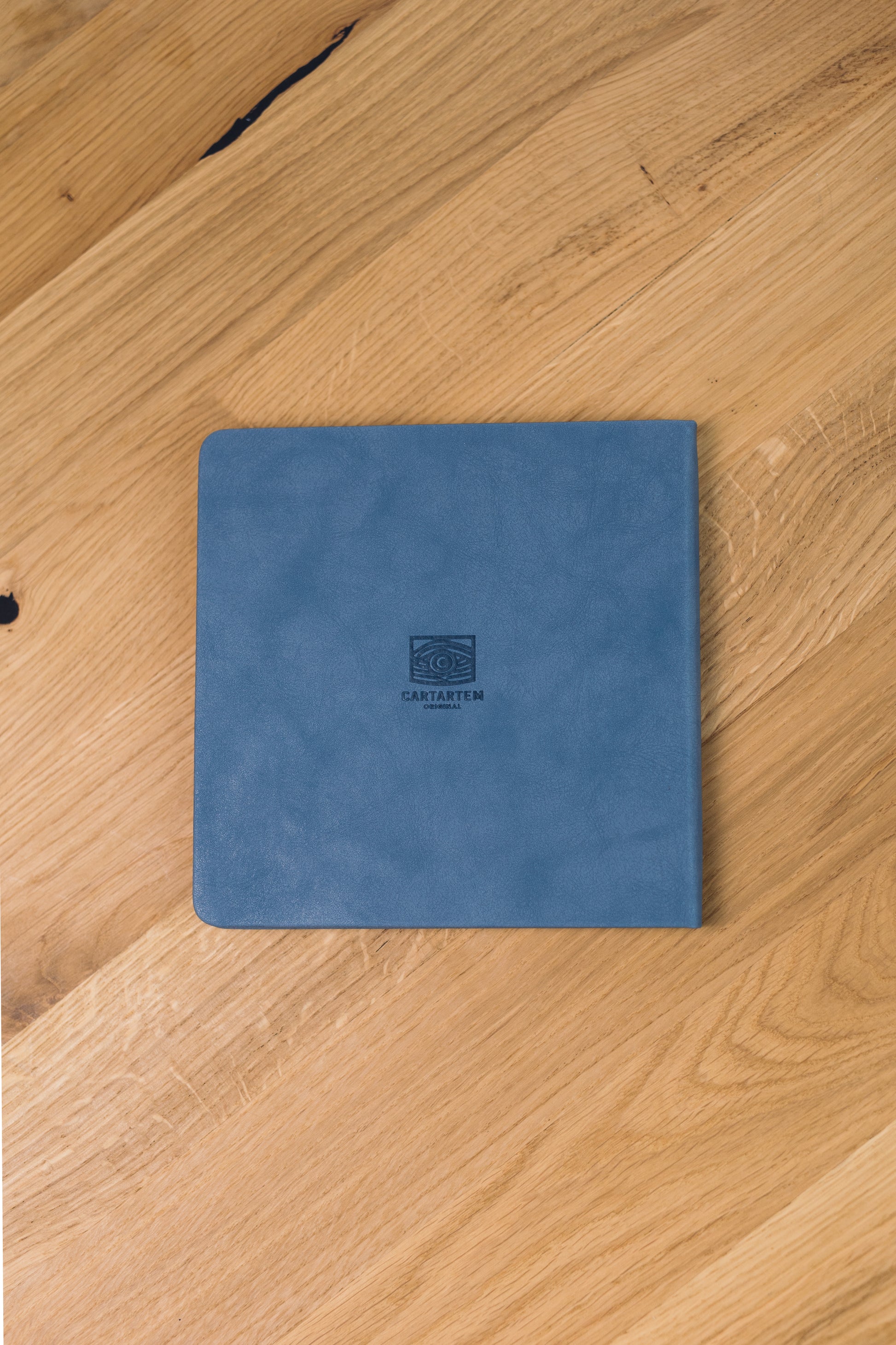 Pearl Earring | Cartartem